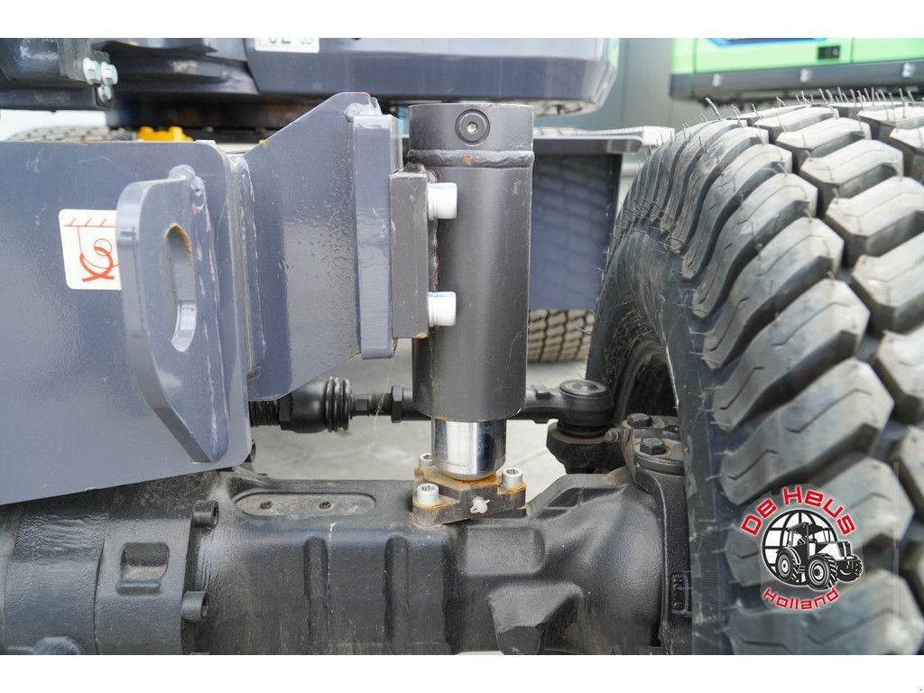 Mobilbagger des Typs Eurotrac WE35-L, Neumaschine in MIJNSHEERENLAND (Bild 5)