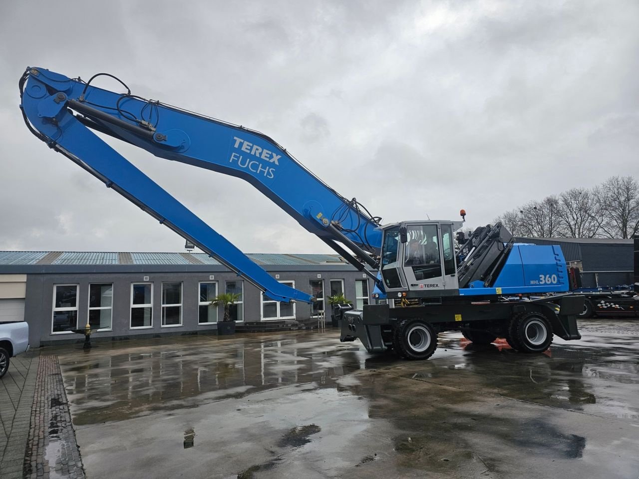 Mobilbagger of the type Fuchs MHL 360, Gebrauchtmaschine in Geleen (Picture 2)