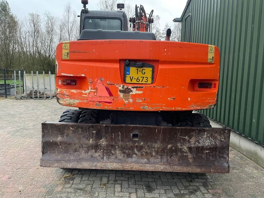 Mobilbagger des Typs Hitachi ZX 130 W mobiele kraan, Gebrauchtmaschine in Udenhout (Bild 10)