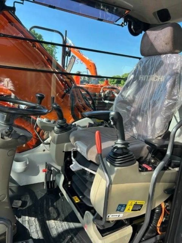 Mobilbagger typu Hitachi ZX 140 W-5, Gebrauchtmaschine w Roosendaal (Zdjęcie 11)