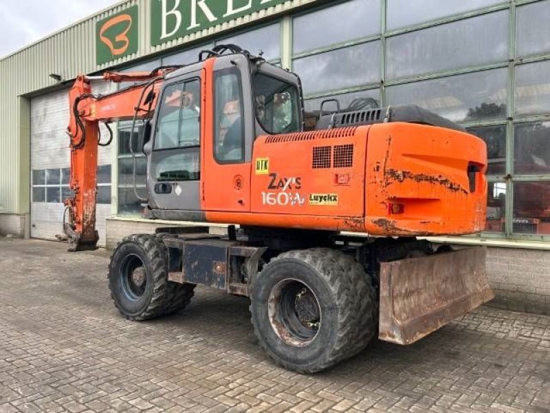 Mobilbagger des Typs Hitachi ZX 160 W, Gebrauchtmaschine in Roosendaal (Bild 4)