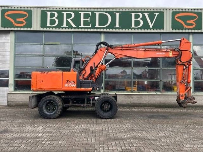 Mobilbagger des Typs Hitachi ZX 160 W, Gebrauchtmaschine in Roosendaal (Bild 2)