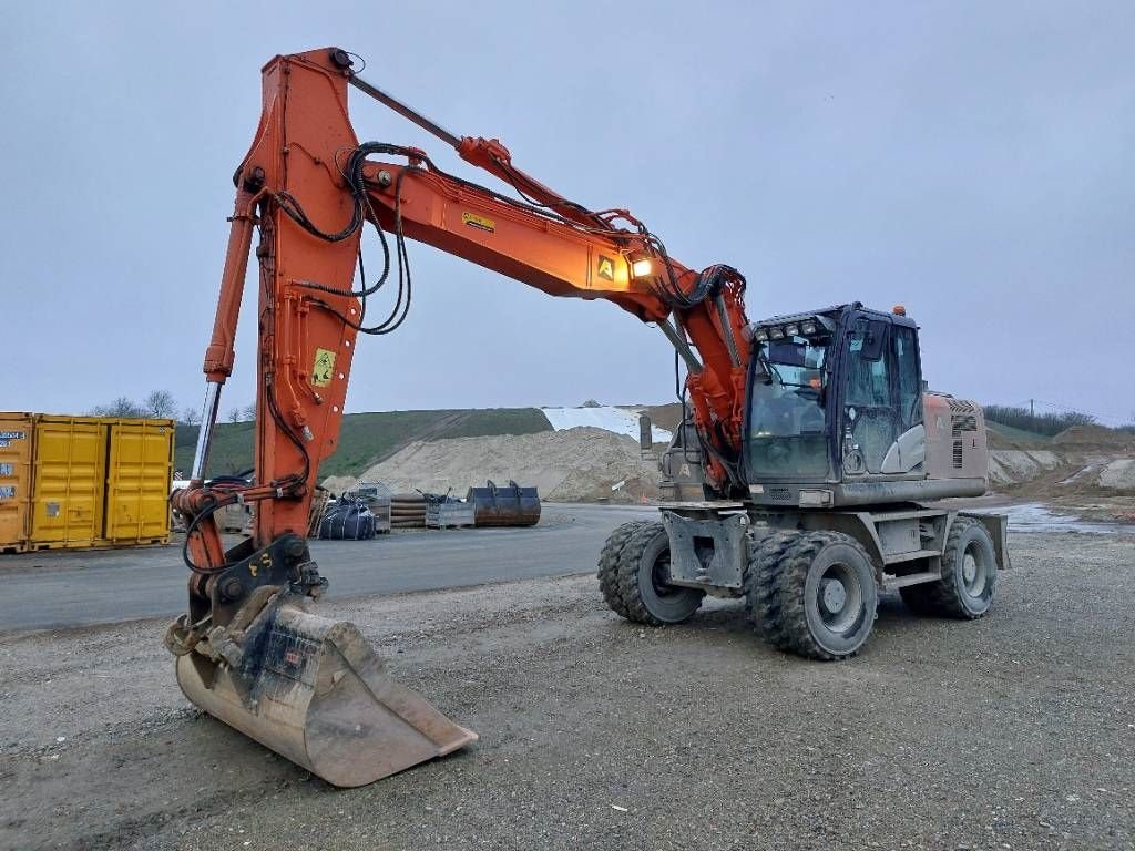 Mobilbagger des Typs Hitachi ZX 170 W-5 B, Gebrauchtmaschine in Stabroek (Bild 2)