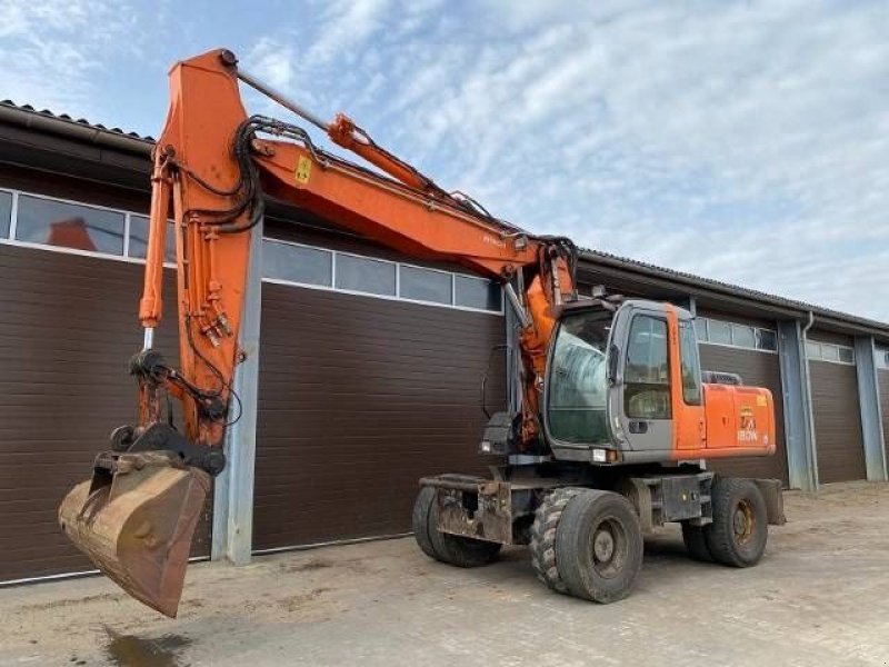 Mobilbagger des Typs Hitachi ZX 180 W, Gebrauchtmaschine in Roosendaal (Bild 1)