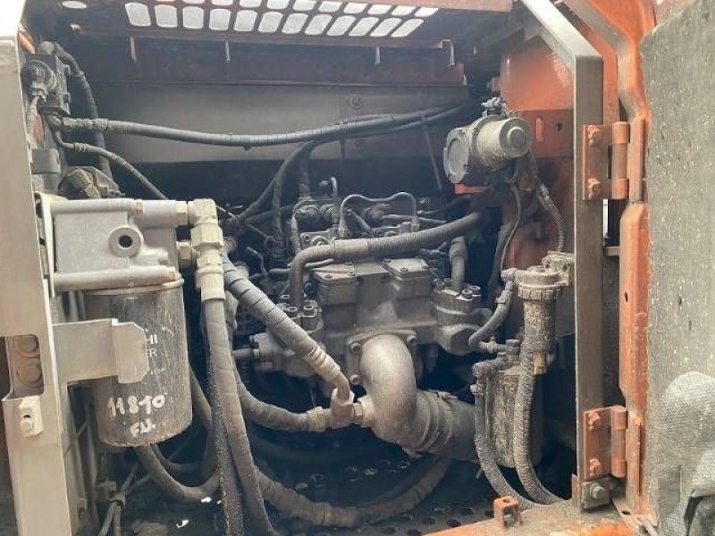 Mobilbagger des Typs Hitachi ZX 180 W, Gebrauchtmaschine in Roosendaal (Bild 10)