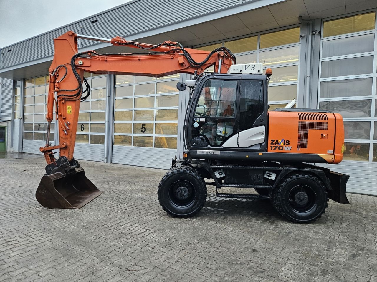 Mobilbagger des Typs Hitachi ZX170W-5, Gebrauchtmaschine in Veldhoven (Bild 2)