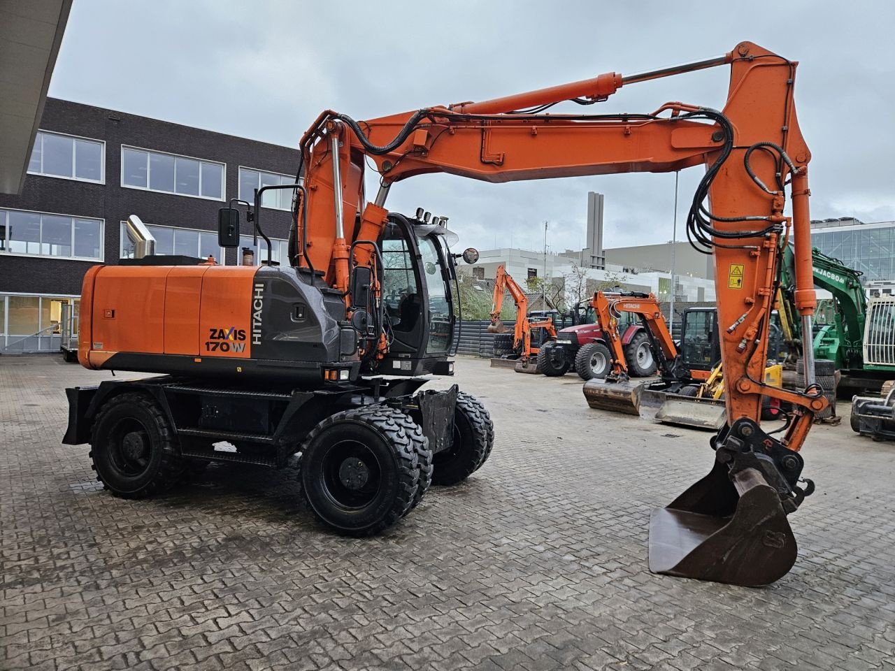 Mobilbagger des Typs Hitachi ZX170W-5, Gebrauchtmaschine in Veldhoven (Bild 4)