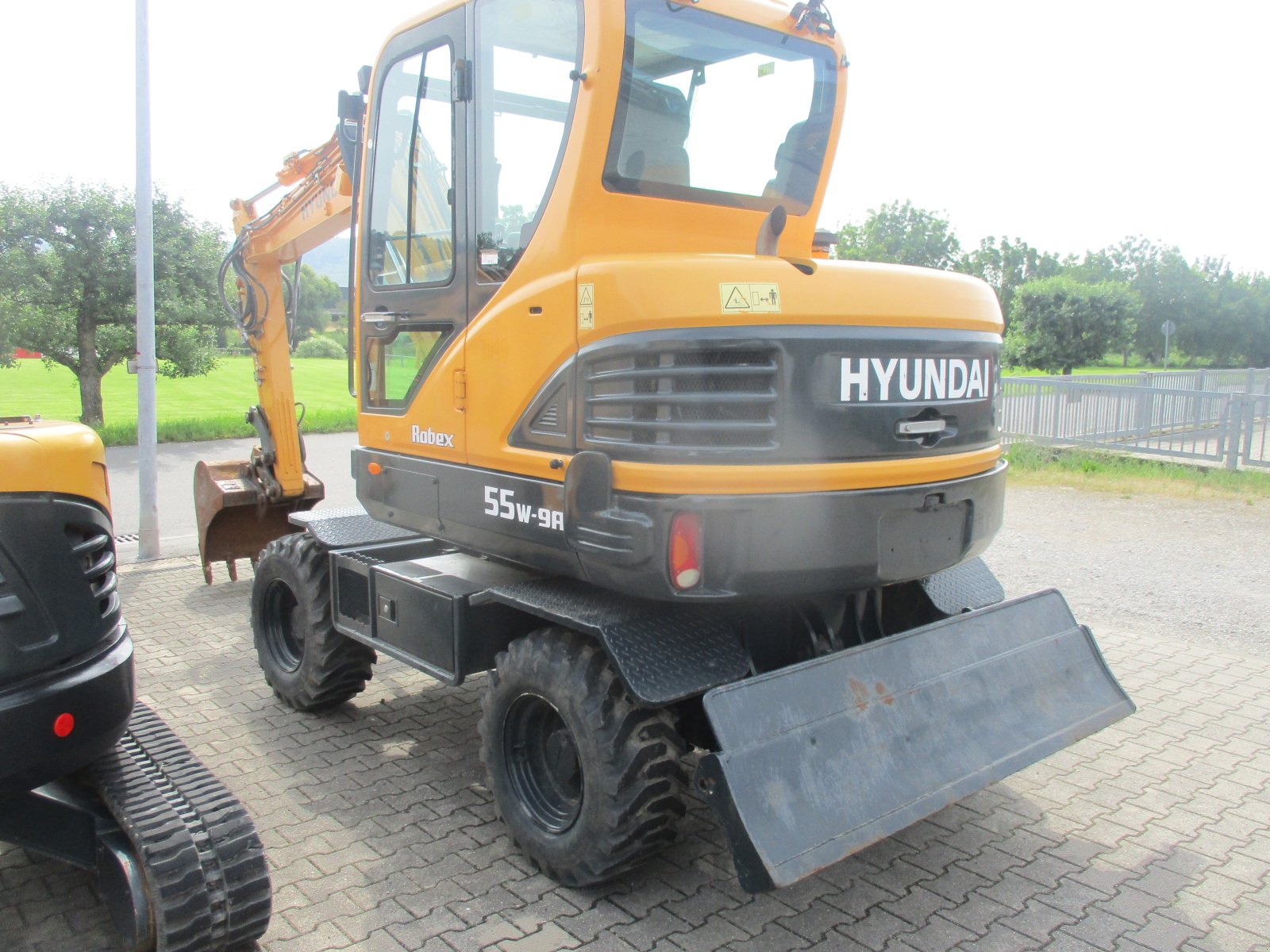 Mobilbagger des Typs Hyundai 55W-9, Gebrauchtmaschine in Obrigheim (Bild 6)