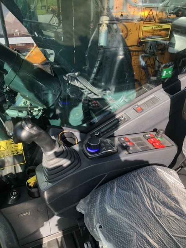 Mobilbagger van het type Hyundai HW140A, Neumaschine in Wijster (Foto 6)