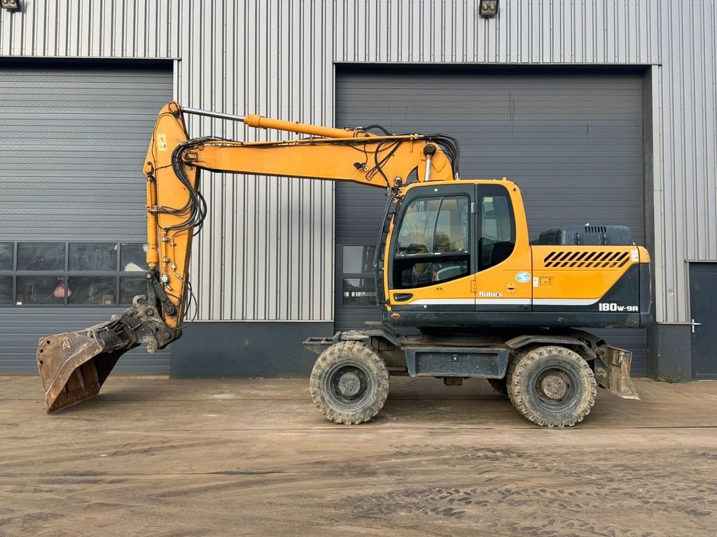 Mobilbagger des Typs Hyundai Robex 180W-9A, Gebrauchtmaschine in Velddriel (Bild 1)