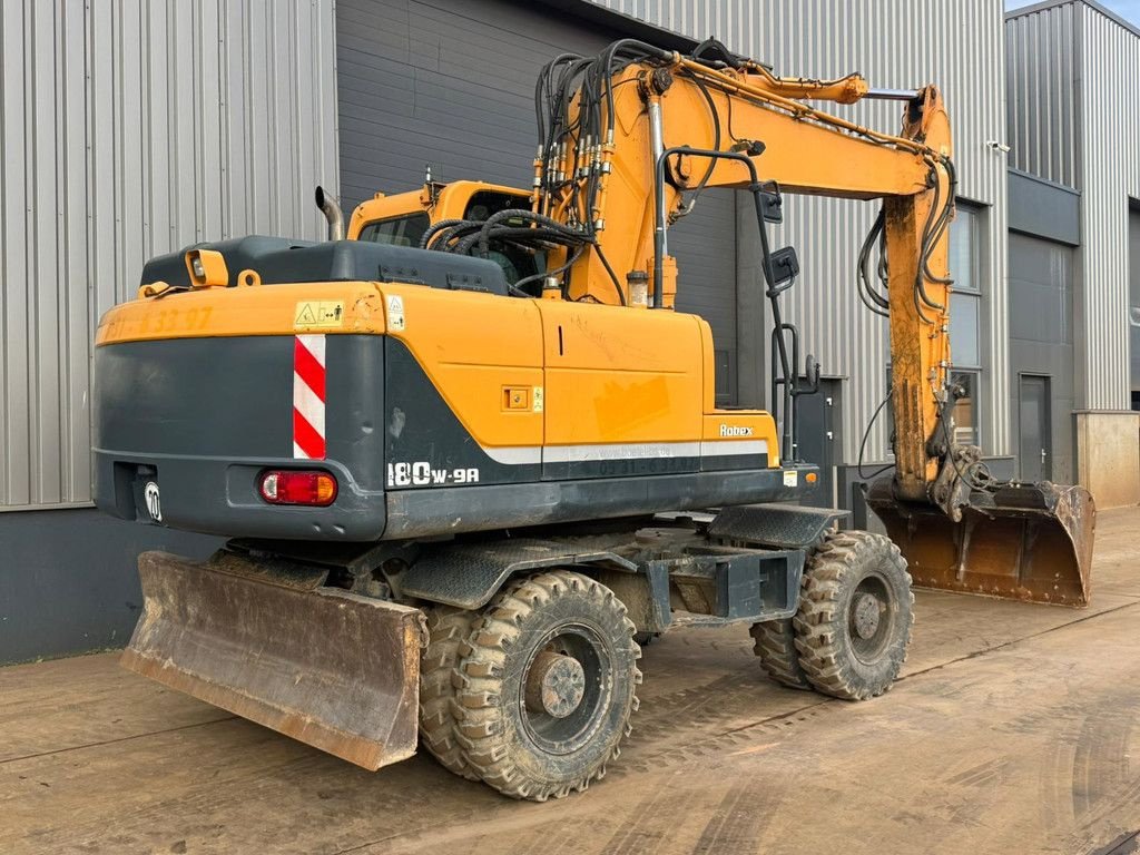 Mobilbagger des Typs Hyundai Robex 180W-9A, Gebrauchtmaschine in Velddriel (Bild 8)