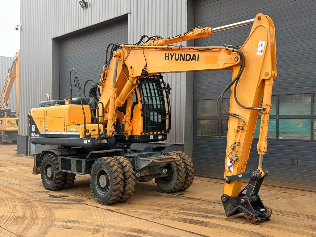 Mobilbagger des Typs Hyundai Robex 180W-9A, Gebrauchtmaschine in Velddriel (Bild 8)