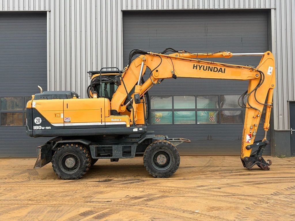 Mobilbagger des Typs Hyundai Robex 180W-9A, Gebrauchtmaschine in Velddriel (Bild 7)