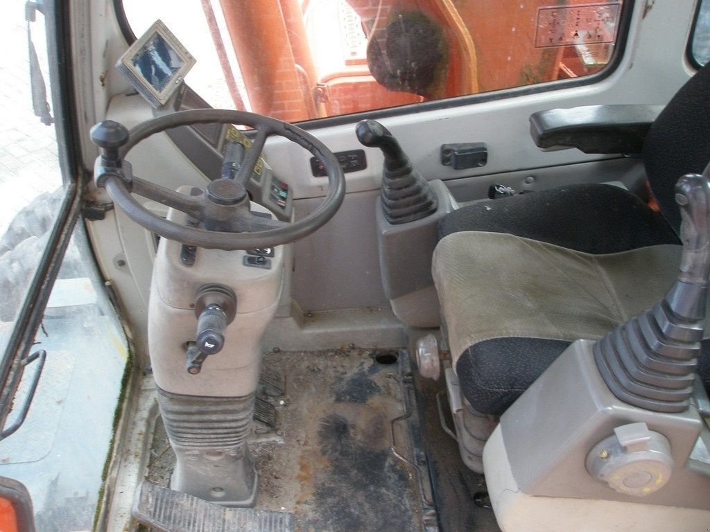 Mobilbagger a típus Hyundai ROBEX140W-7A, Gebrauchtmaschine ekkor: Barneveld (Kép 7)