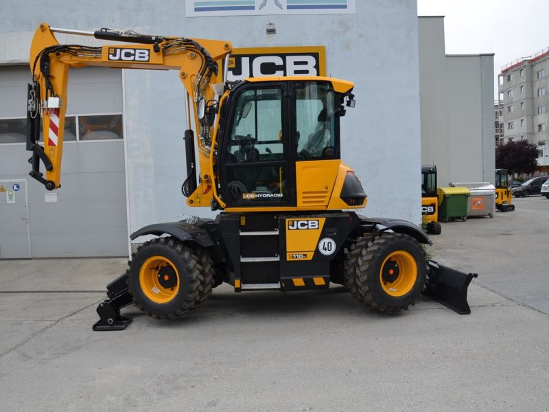 Mobilbagger of the type JCB Hydradig 110W, Neumaschine in Wien (Picture 1)