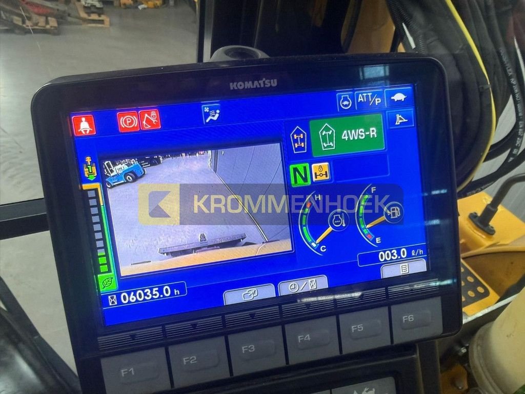 Mobilbagger du type Komatsu PW 98 MR-10, Gebrauchtmaschine en Apeldoorn (Photo 8)