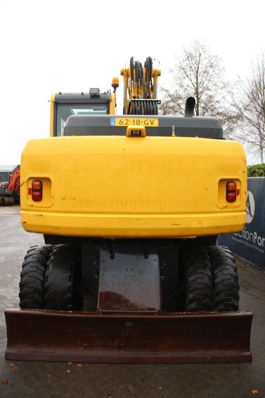 Mobilbagger typu Komatsu PW160-8, Gebrauchtmaschine w Antwerpen (Zdjęcie 4)