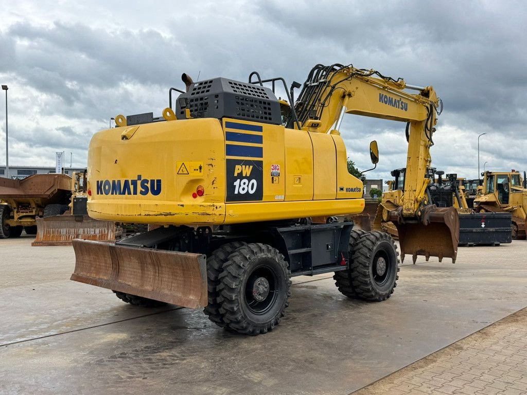 Mobilbagger des Typs Komatsu PW180-11, Gebrauchtmaschine in Velddriel (Bild 5)