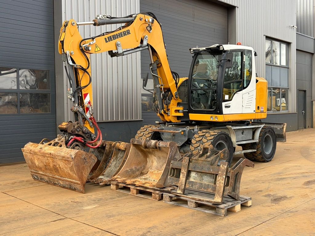 Mobilbagger del tipo Liebherr 910 Compact, Gebrauchtmaschine In Velddriel (Immagine 2)