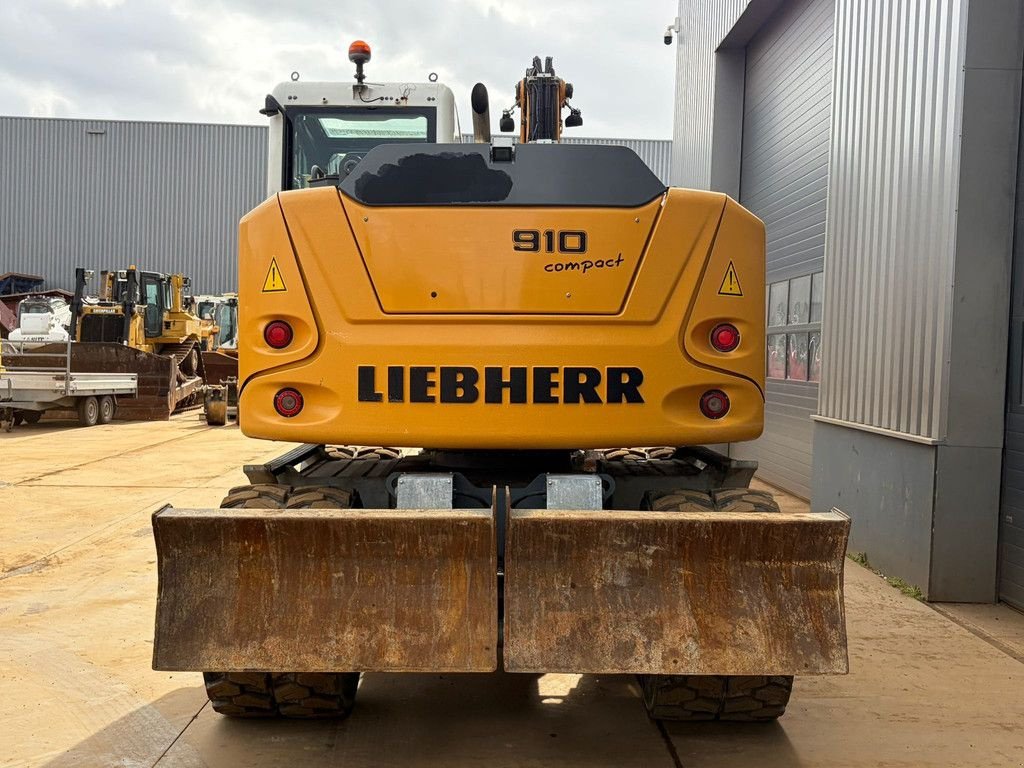 Mobilbagger van het type Liebherr 910, Gebrauchtmaschine in Velddriel (Foto 8)