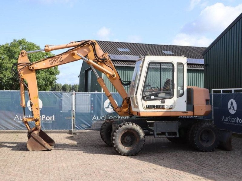 Mobilbagger of the type Liebherr A 310, Gebrauchtmaschine in Antwerpen (Picture 1)