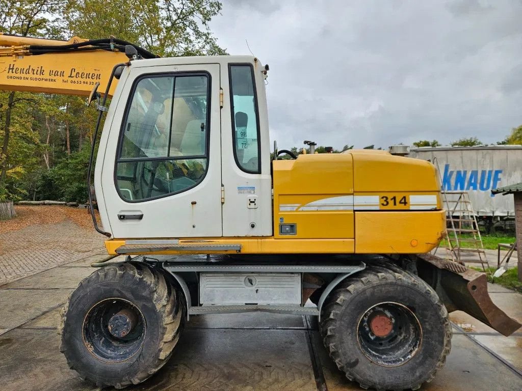 Mobilbagger des Typs Liebherr A 314 mobiele graafmachine bandenkraan mobil bagger, Gebrauchtmaschine in Bergen op Zoom (Bild 3)