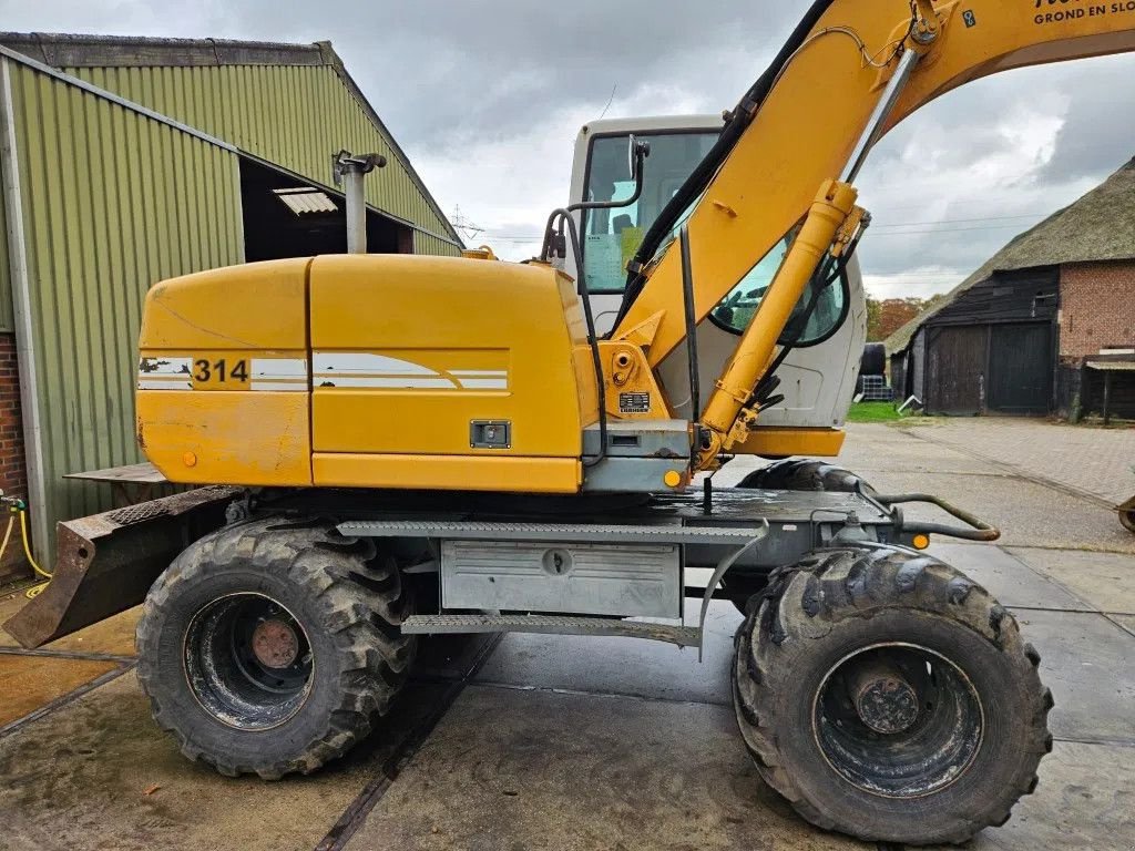 Mobilbagger des Typs Liebherr A 314 mobiele graafmachine bandenkraan mobil bagger, Gebrauchtmaschine in Bergen op Zoom (Bild 4)