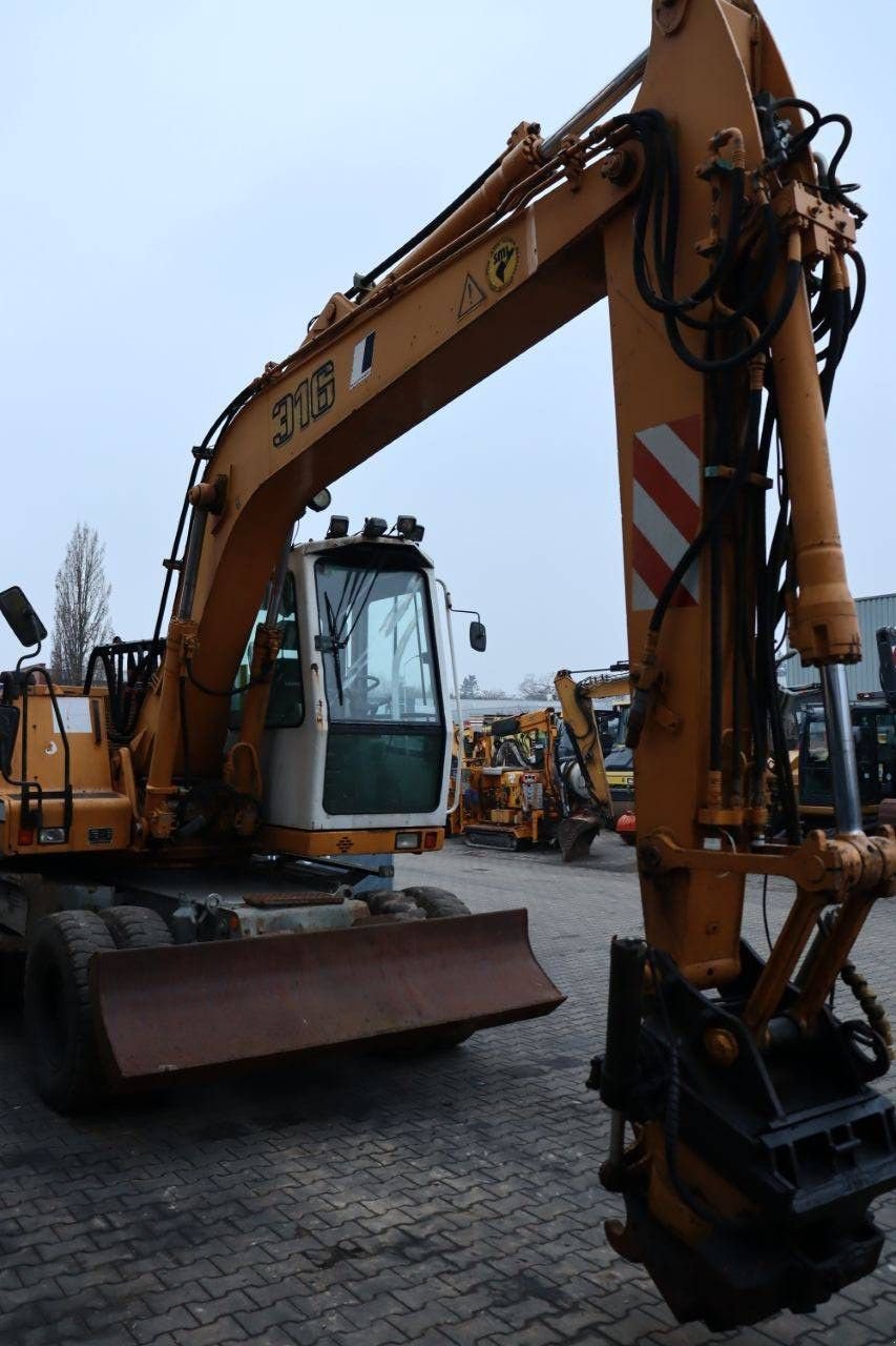 Mobilbagger of the type Liebherr A 316, Gebrauchtmaschine in Antwerpen (Picture 8)