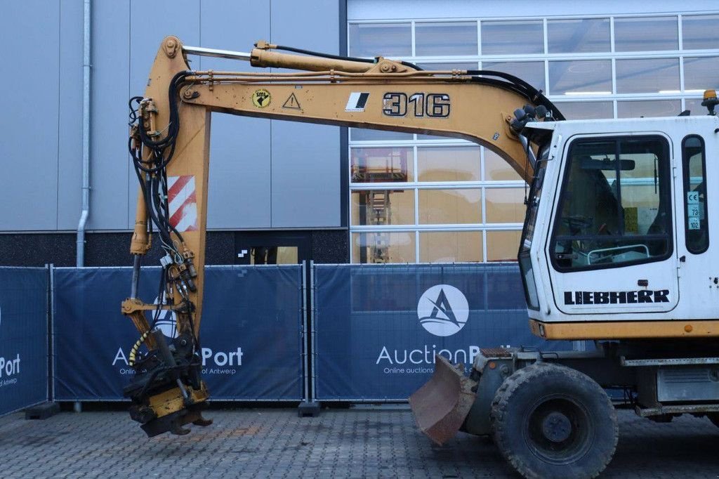 Mobilbagger of the type Liebherr A 316, Gebrauchtmaschine in Antwerpen (Picture 11)