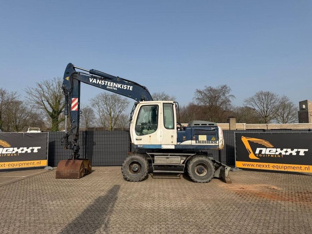 Mobilbagger of the type Liebherr A 900 C, Gebrauchtmaschine in Antwerpen (Picture 1)