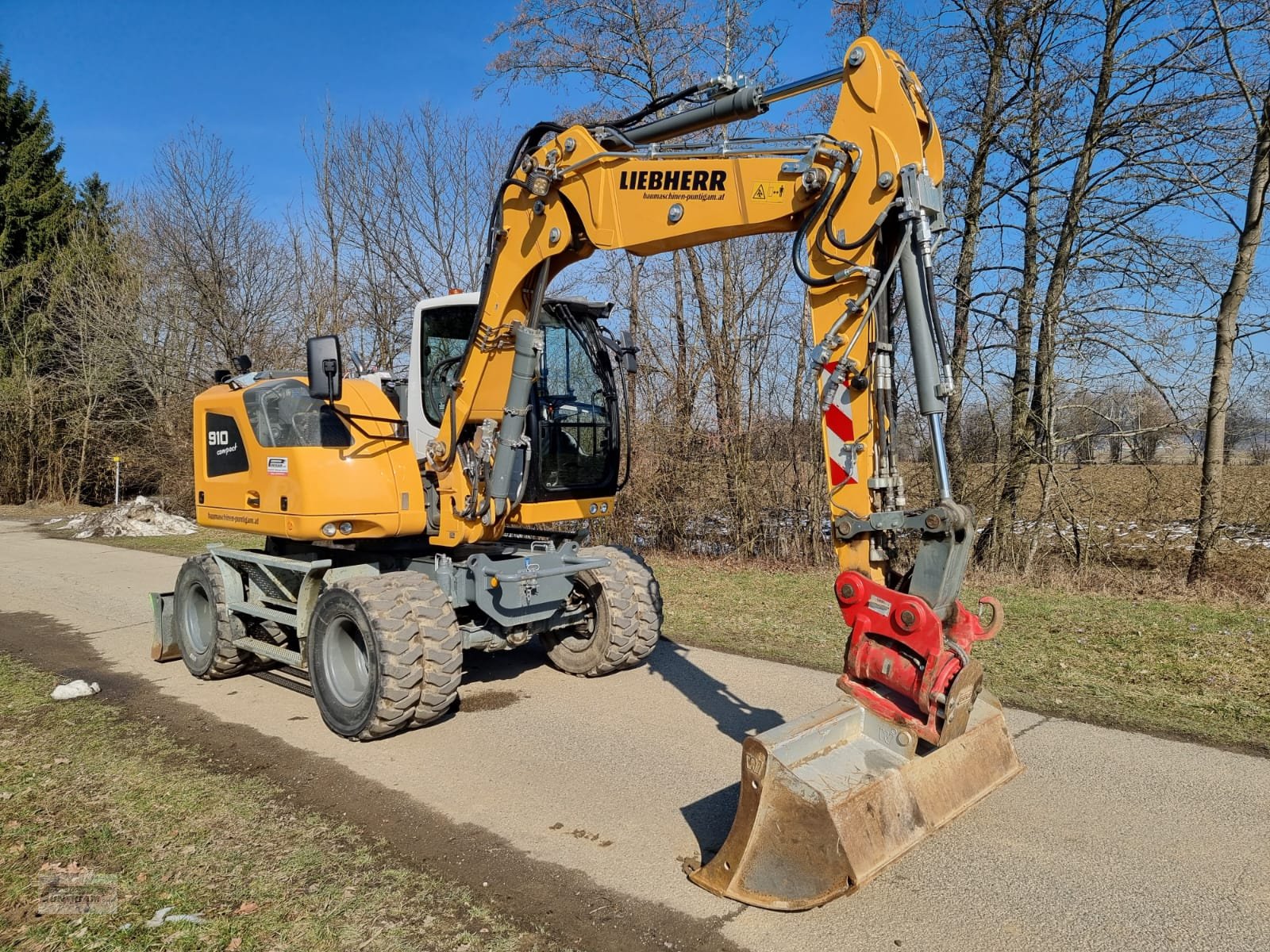 Mobilbagger типа Liebherr A 910 Compact Litronic, Gebrauchtmaschine в Deutsch - Goritz (Фотография 3)