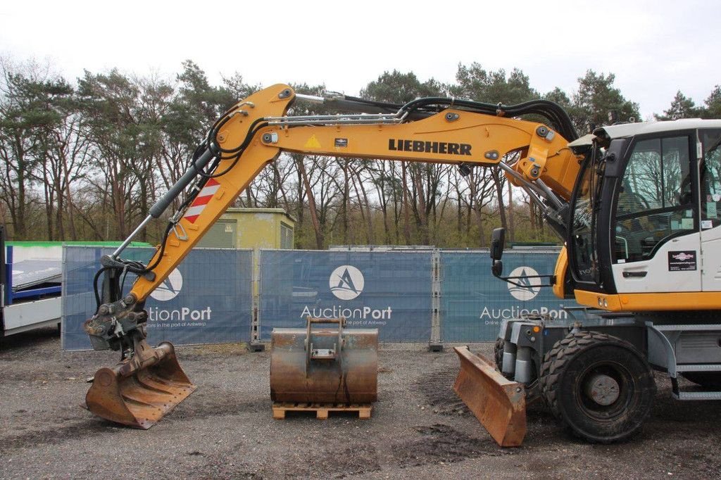 Mobilbagger za tip Liebherr A 914 Compact Litronic, Gebrauchtmaschine u Antwerpen (Slika 10)