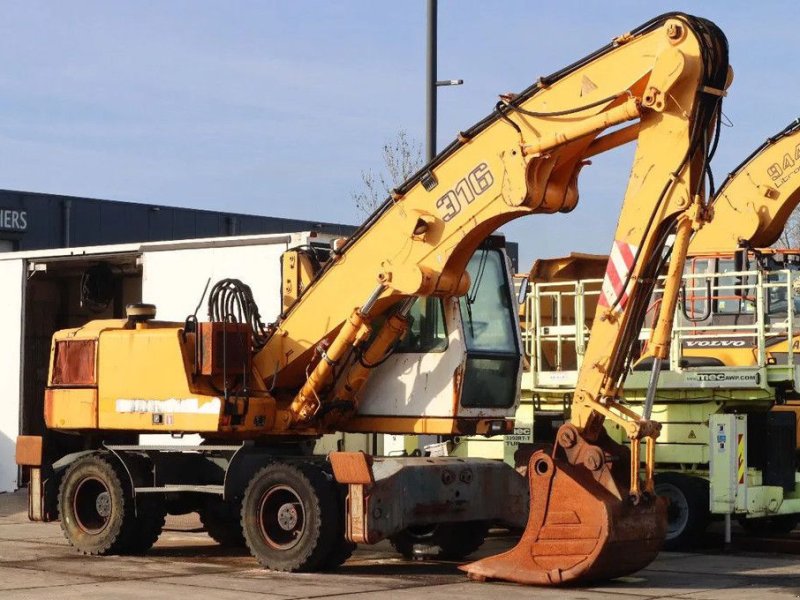 Mobilbagger del tipo Liebherr A316 BUCKET ELEVATING CABIN OUTRIGGERS, Gebrauchtmaschine In Marknesse (Immagine 1)