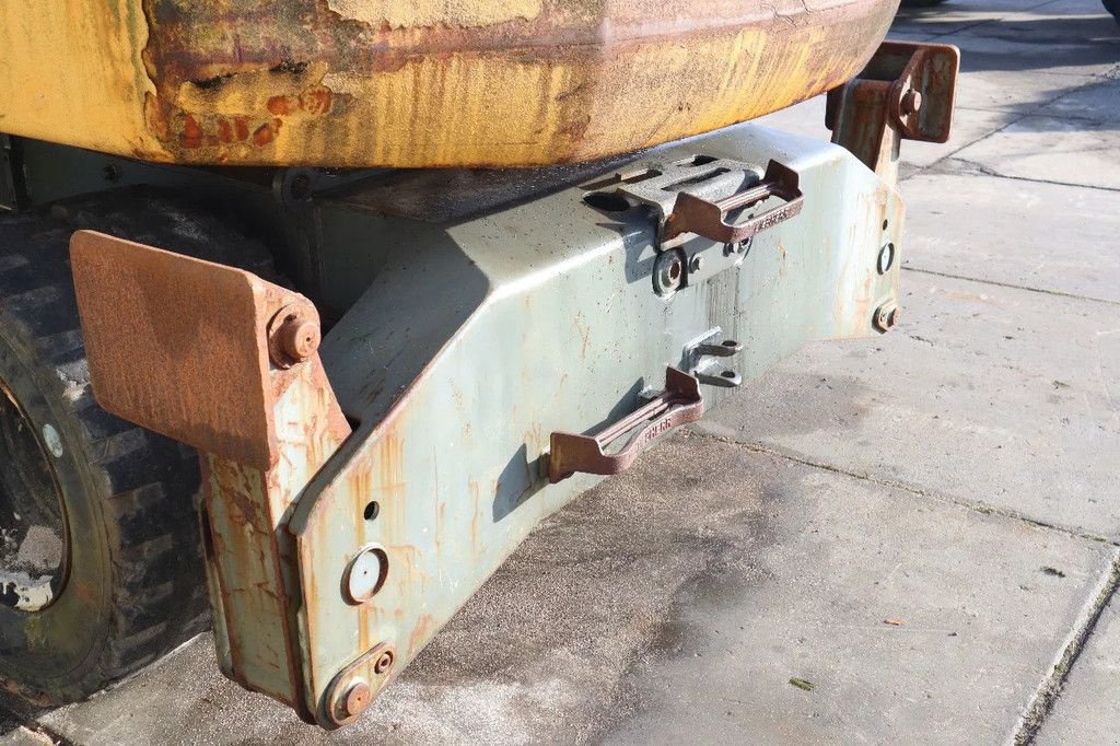 Mobilbagger typu Liebherr A316 BUCKET ELEVATING CABIN OUTRIGGERS, Gebrauchtmaschine v Marknesse (Obrázok 11)