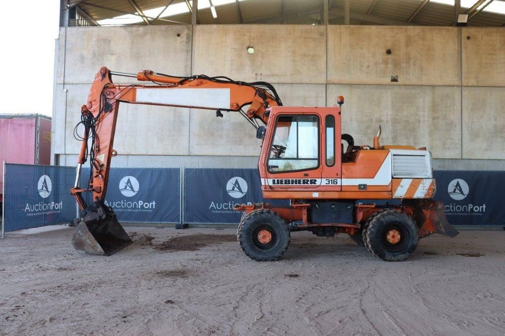 Mobilbagger du type Liebherr A316, Gebrauchtmaschine en Antwerpen (Photo 2)