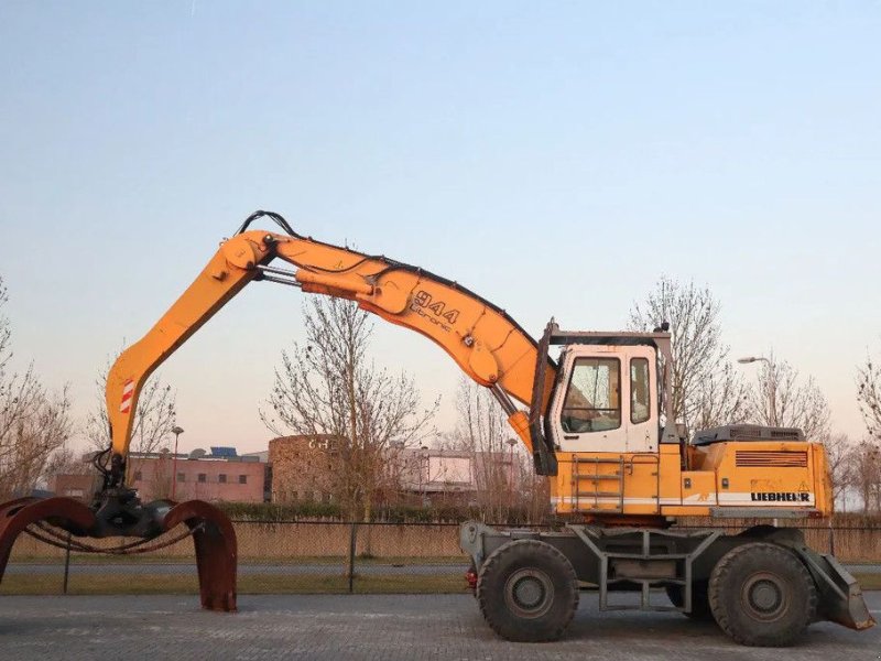 Mobilbagger des Typs Liebherr A944 B HD LOG GRAPPLE HOLZGREIFER TIMBER, Gebrauchtmaschine in Marknesse (Bild 1)