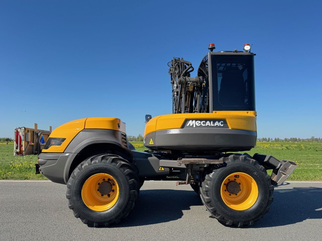 Mobilbagger типа Mecalac 12MTX, Gebrauchtmaschine в Hardinxveld-Giessendam (Фотография 3)