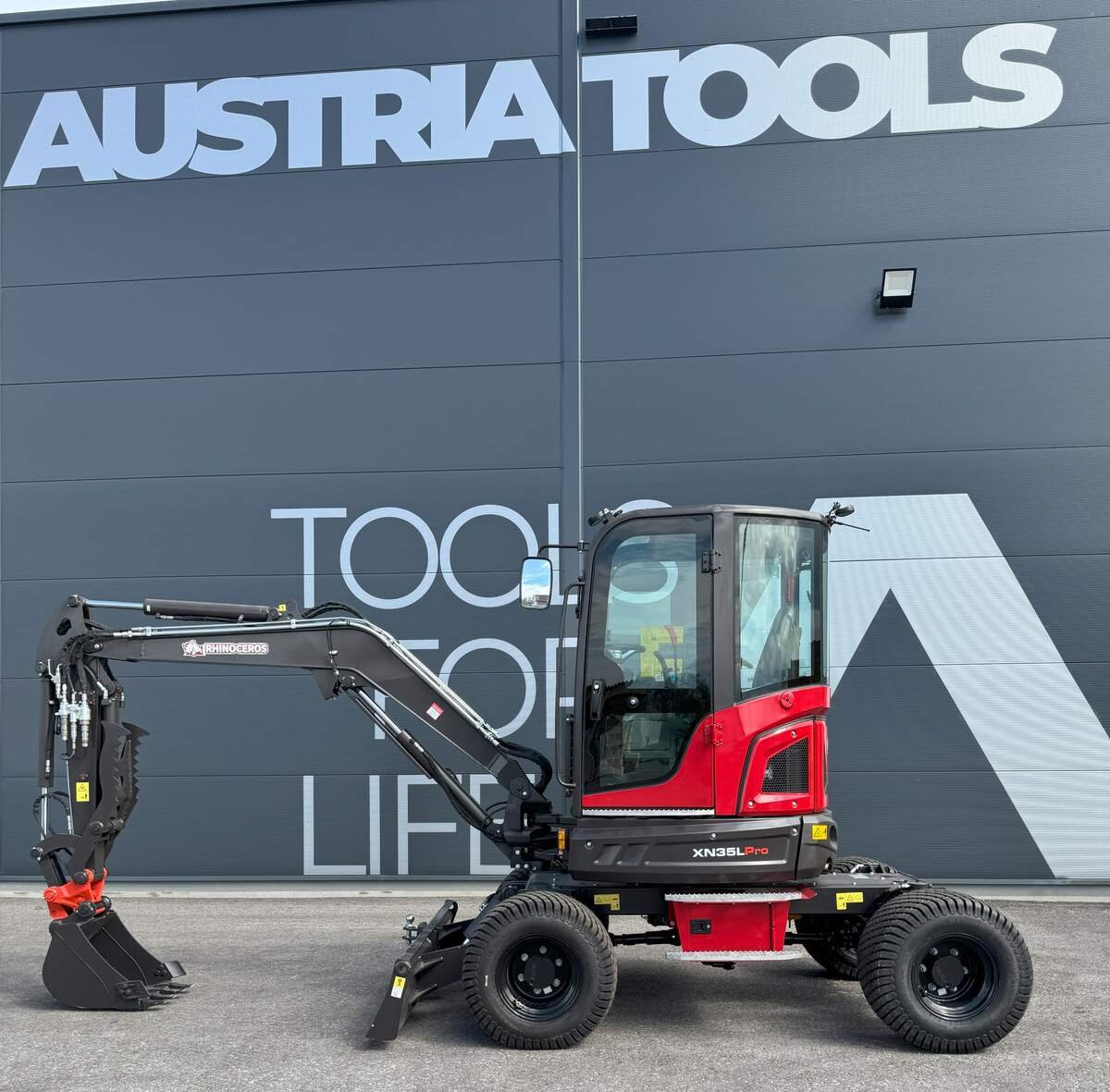 Mobilbagger des Typs Rhinoceros XN35LPRO, Neumaschine in Arbing (Bild 5)