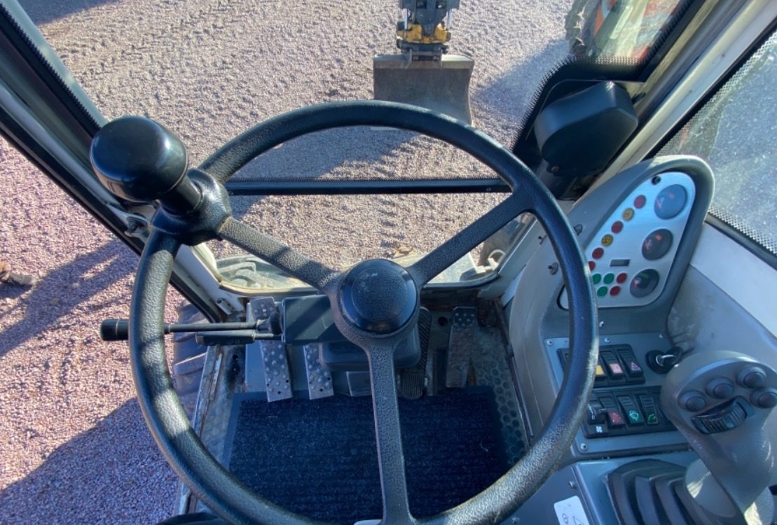 Mobilbagger van het type Schaeff HML 23, Gebrauchtmaschine in Michelstadt (Foto 3)