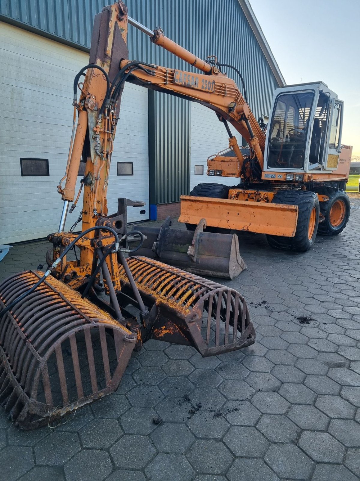 Mobilbagger of the type Sonstige Caesar 2507, Gebrauchtmaschine in Molenaarsgraaf (Picture 4)