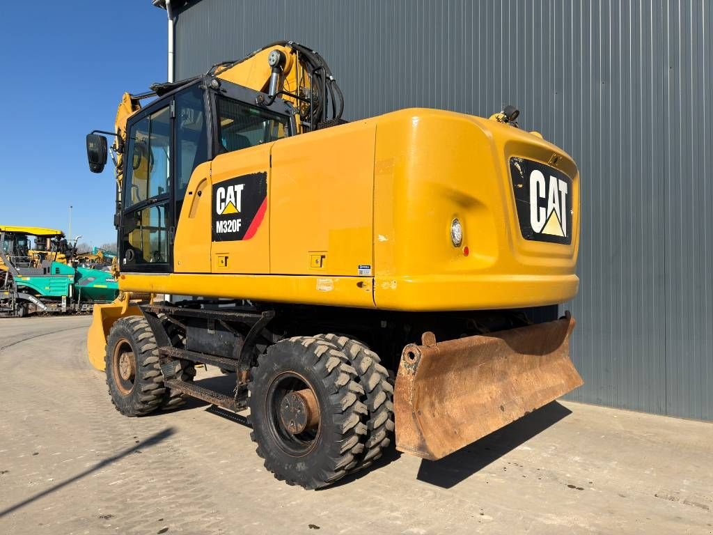 Mobilbagger of the type Sonstige Cat M320F, Gebrauchtmaschine in Venlo (Picture 3)