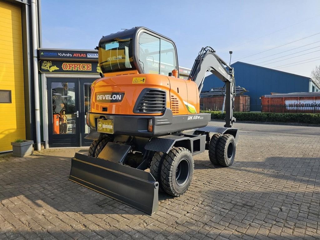 Mobilbagger del tipo Sonstige Develon DX60WN ECO-1, Gebrauchtmaschine en Krabbendijke (Imagen 4)