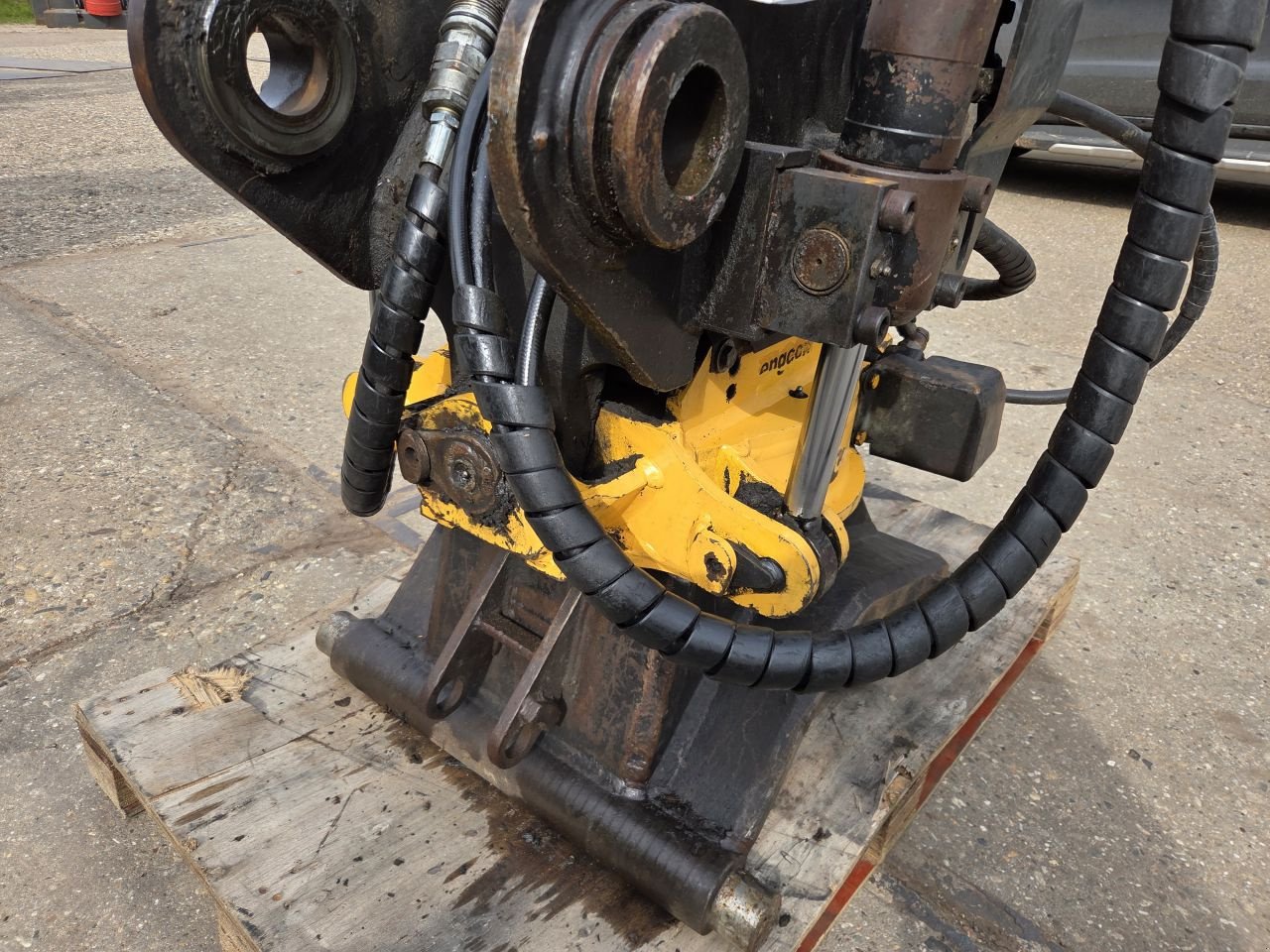 Mobilbagger des Typs Sonstige Engcon EC CW30, Gebrauchtmaschine in Oirschot (Bild 7)