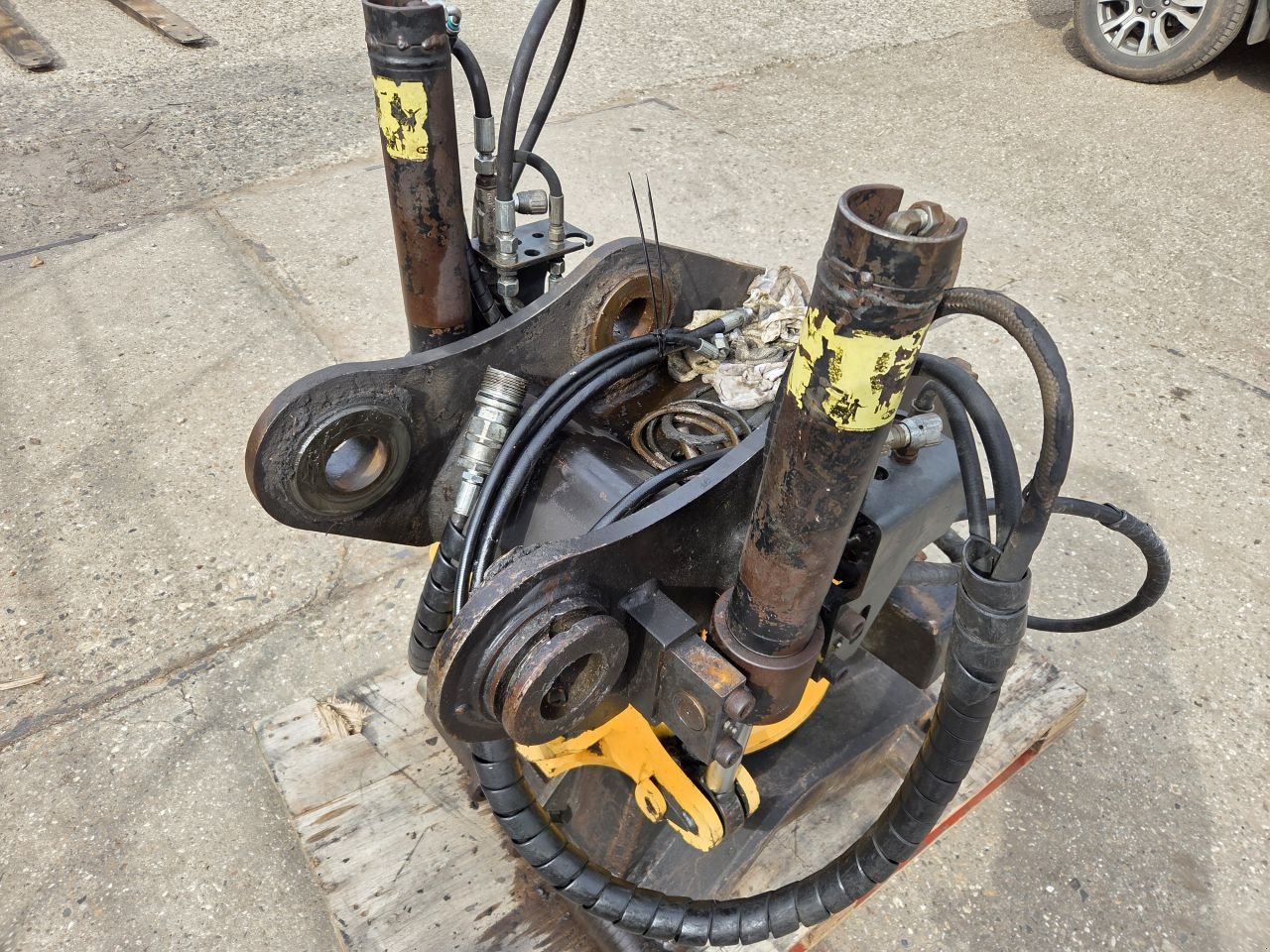 Mobilbagger des Typs Sonstige Engcon EC CW30, Gebrauchtmaschine in Oirschot (Bild 5)