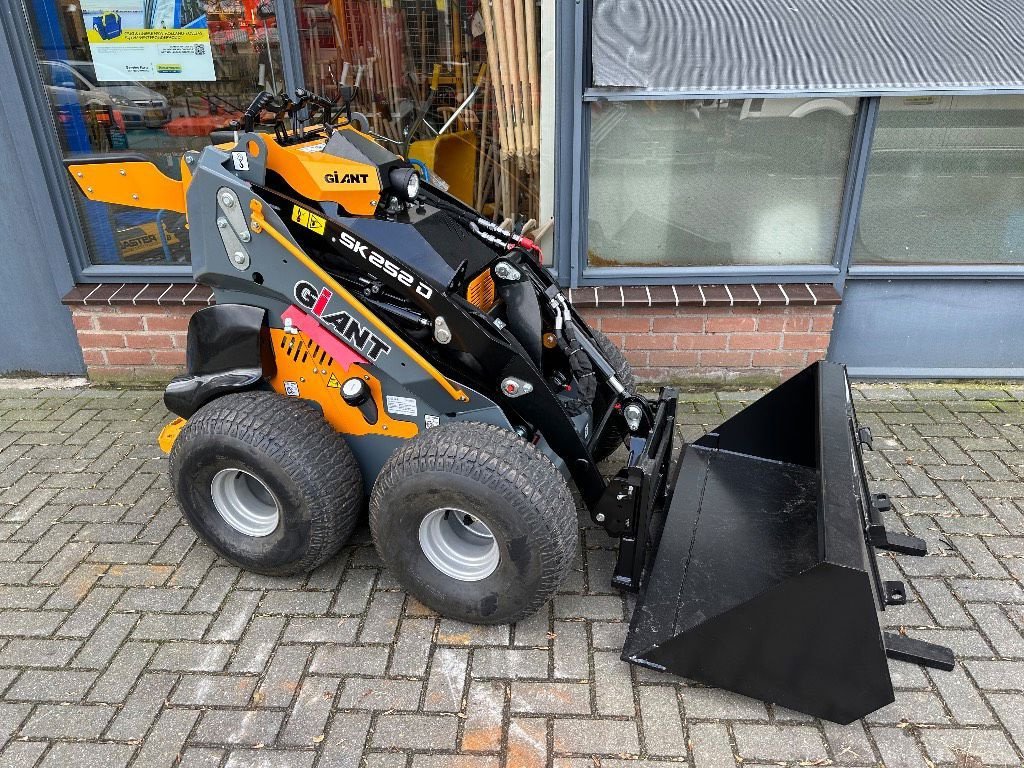 Mobilbagger typu Sonstige Giant SK252 skid, Neumaschine v WENUM WIESEL (Obrázek 2)