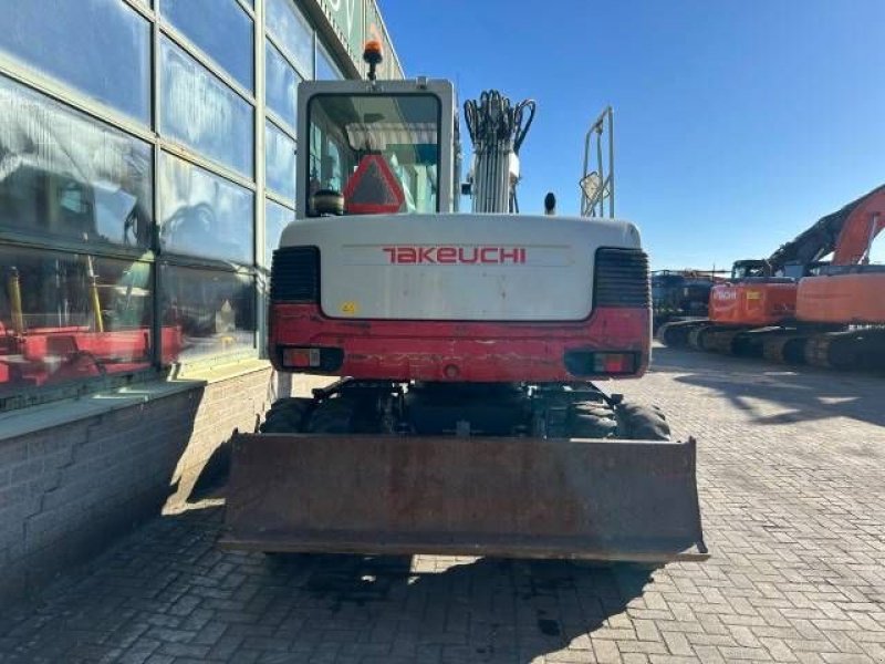 Mobilbagger des Typs Takeuchi TB 175 W, Gebrauchtmaschine in Roosendaal (Bild 4)