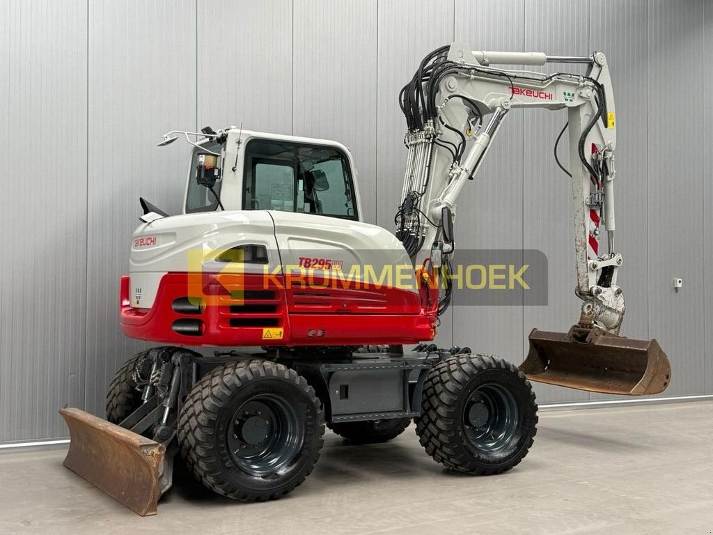Mobilbagger des Typs Takeuchi TB 295 W Powertilt, Gebrauchtmaschine in Apeldoorn (Bild 4)