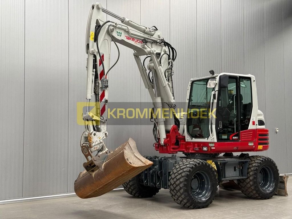 Mobilbagger des Typs Takeuchi TB 295 W Powertilt, Gebrauchtmaschine in Apeldoorn (Bild 2)