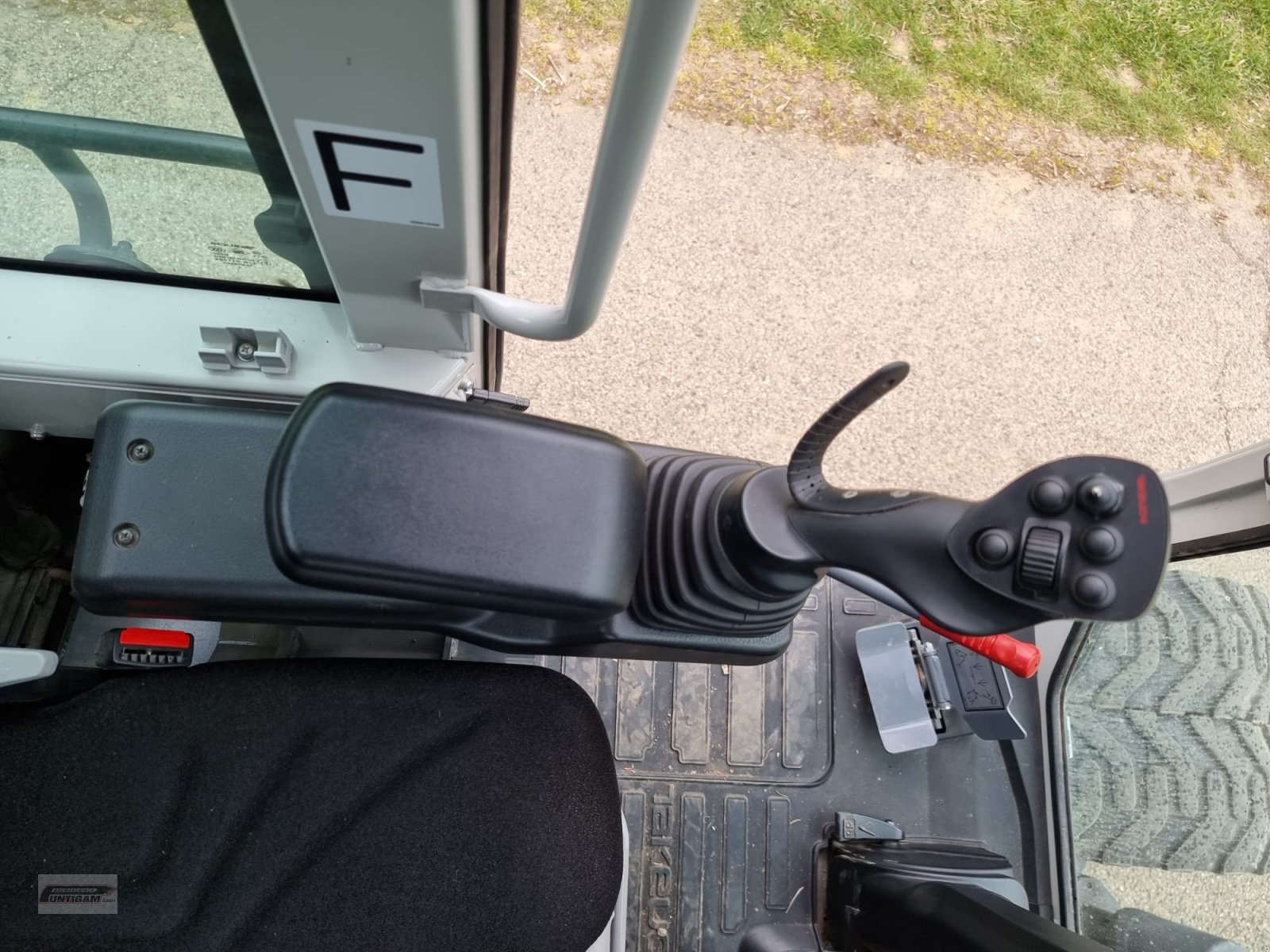 Mobilbagger des Typs Takeuchi TB 395 W, Gebrauchtmaschine in Deutsch - Goritz (Bild 18)