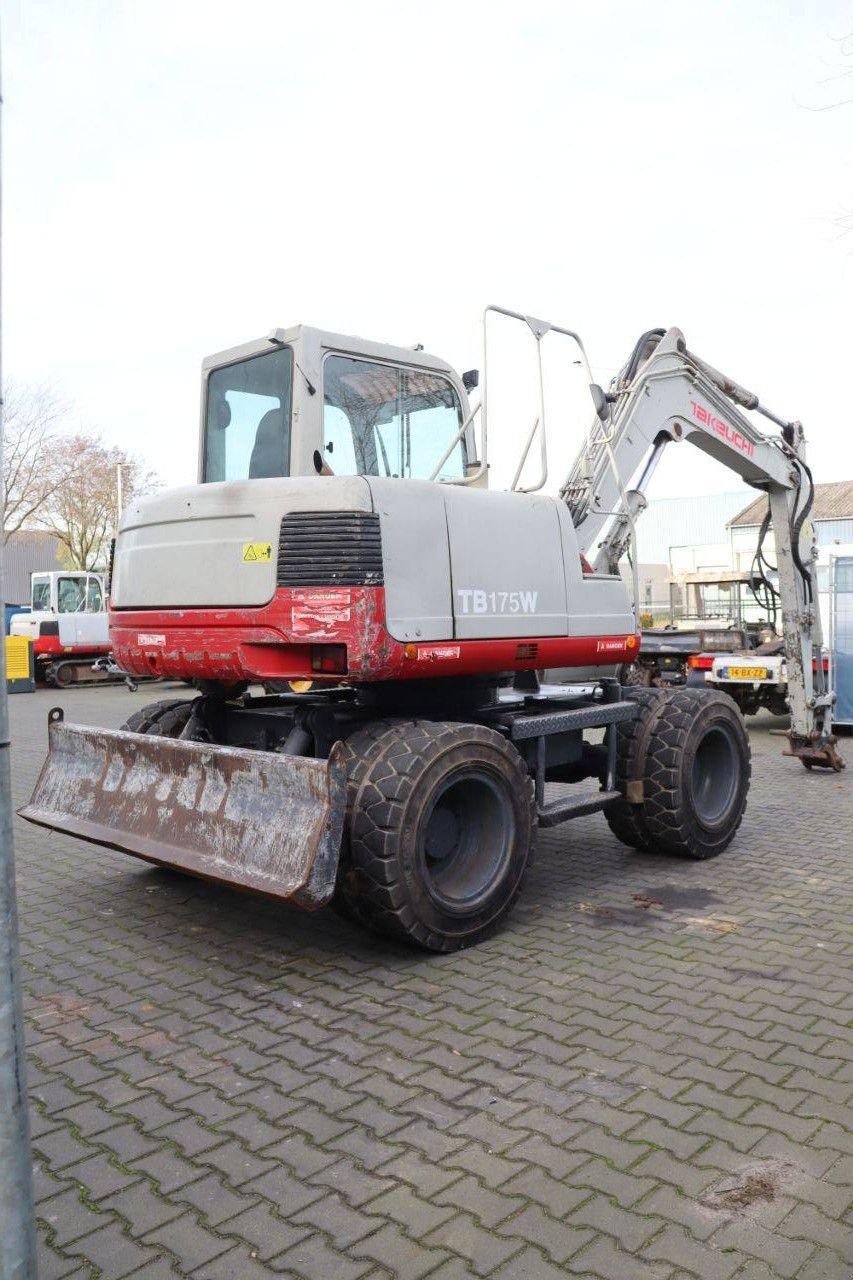 Mobilbagger del tipo Takeuchi TB175W, Gebrauchtmaschine In Antwerpen (Immagine 5)